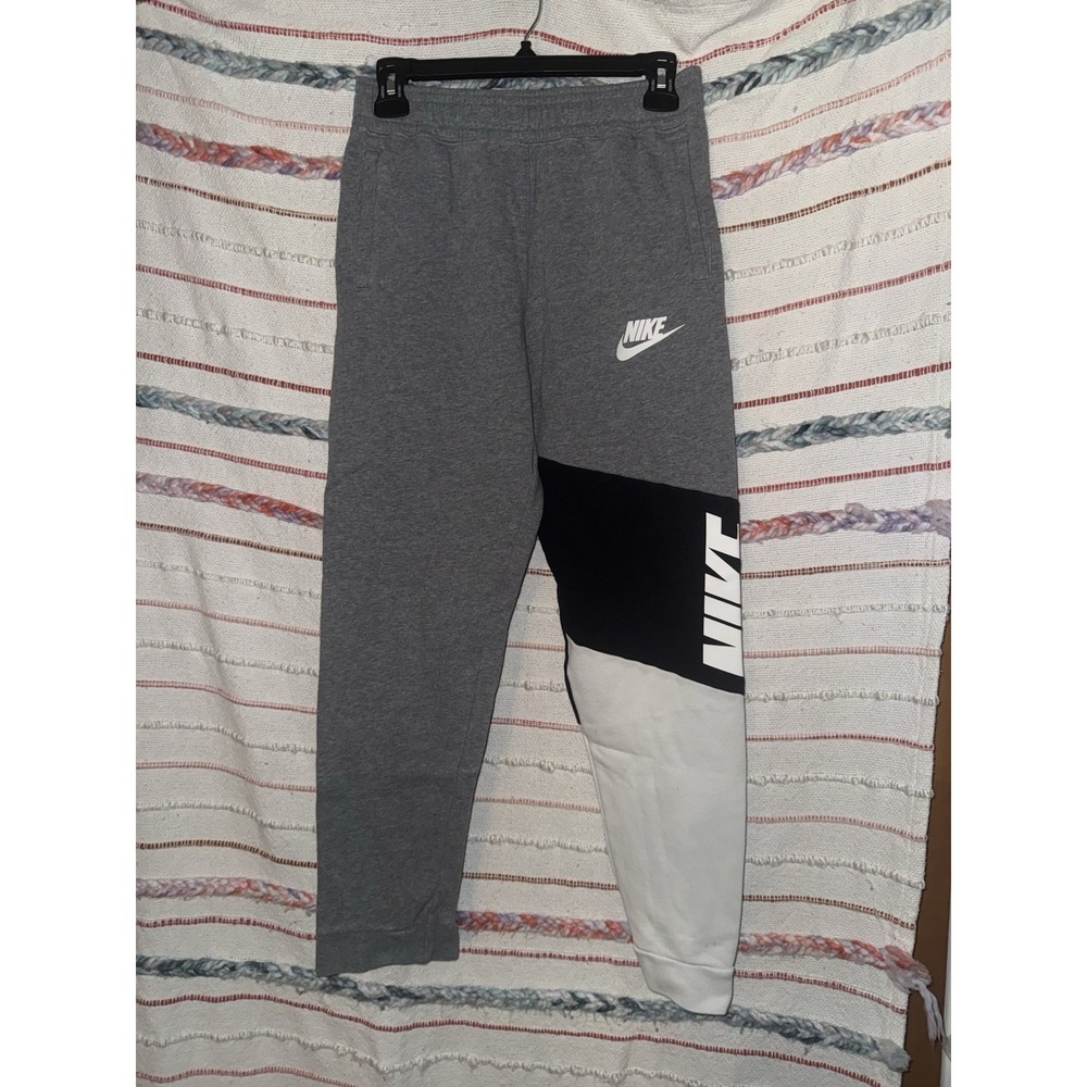 Boy's Nike Sportswear Joggers Size XL Gray Black And White - Fall 2019 Style